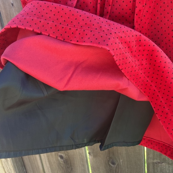 B1G2F 🚨 Carter’s holiday velvet dress - Picture 3 of 5